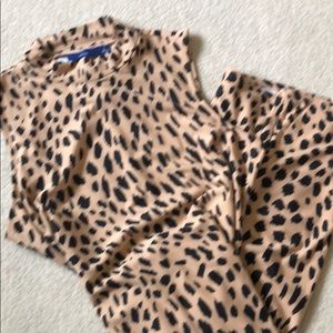 Slip sleeveless dress. Leopard print